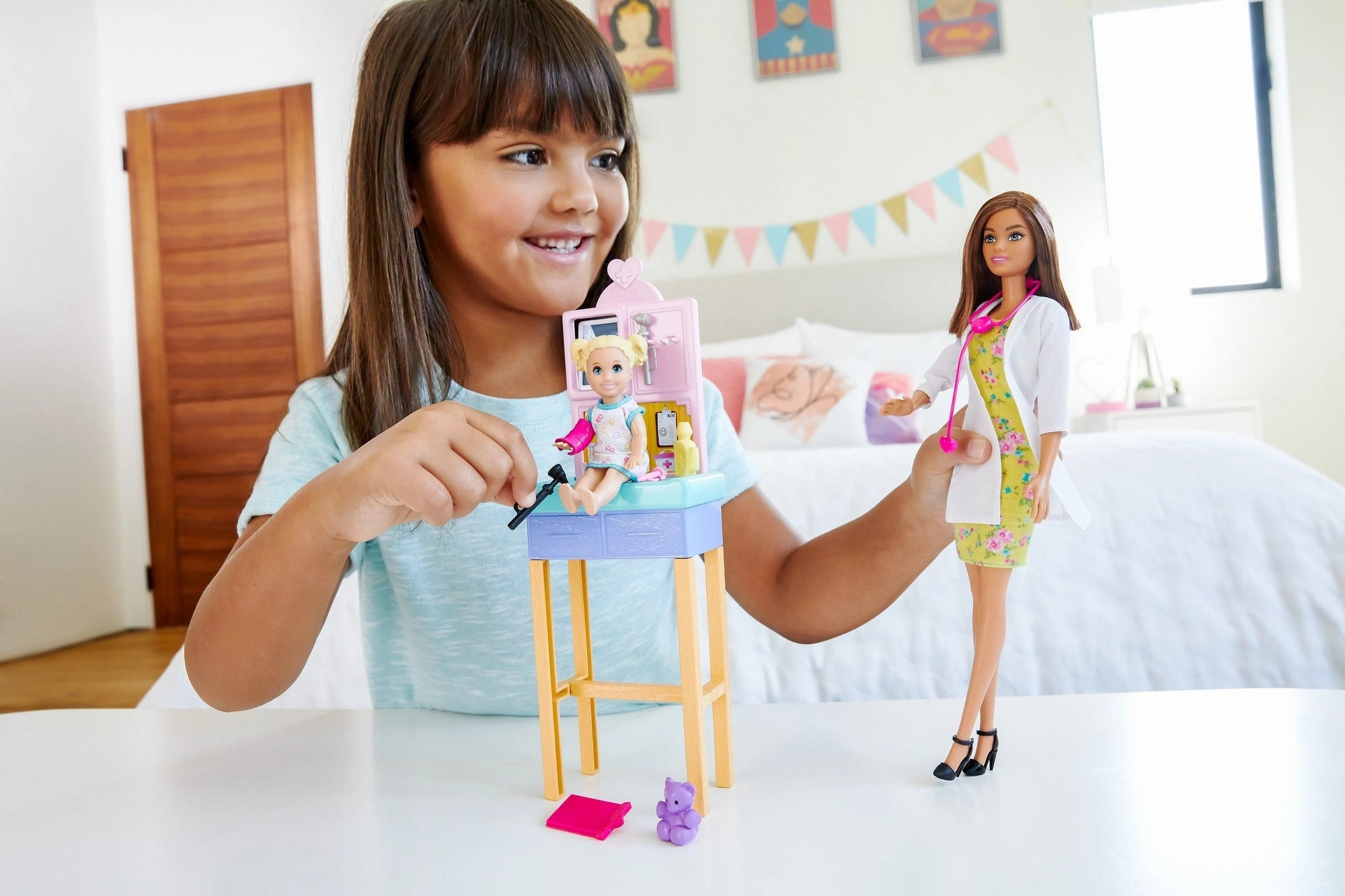 Barbie Career Doll & Playset - Pediatrician Brunette