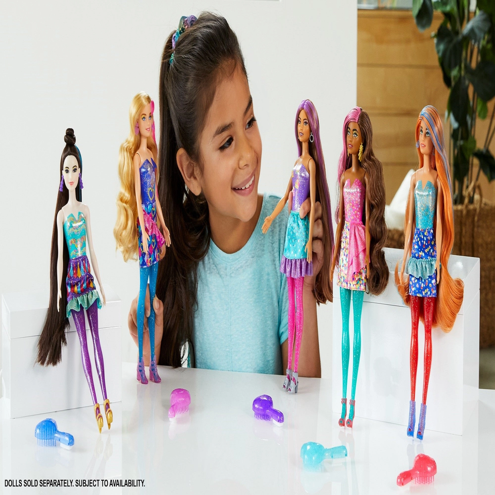 Barbie Colour Reveal Doll Hot Pink Tube