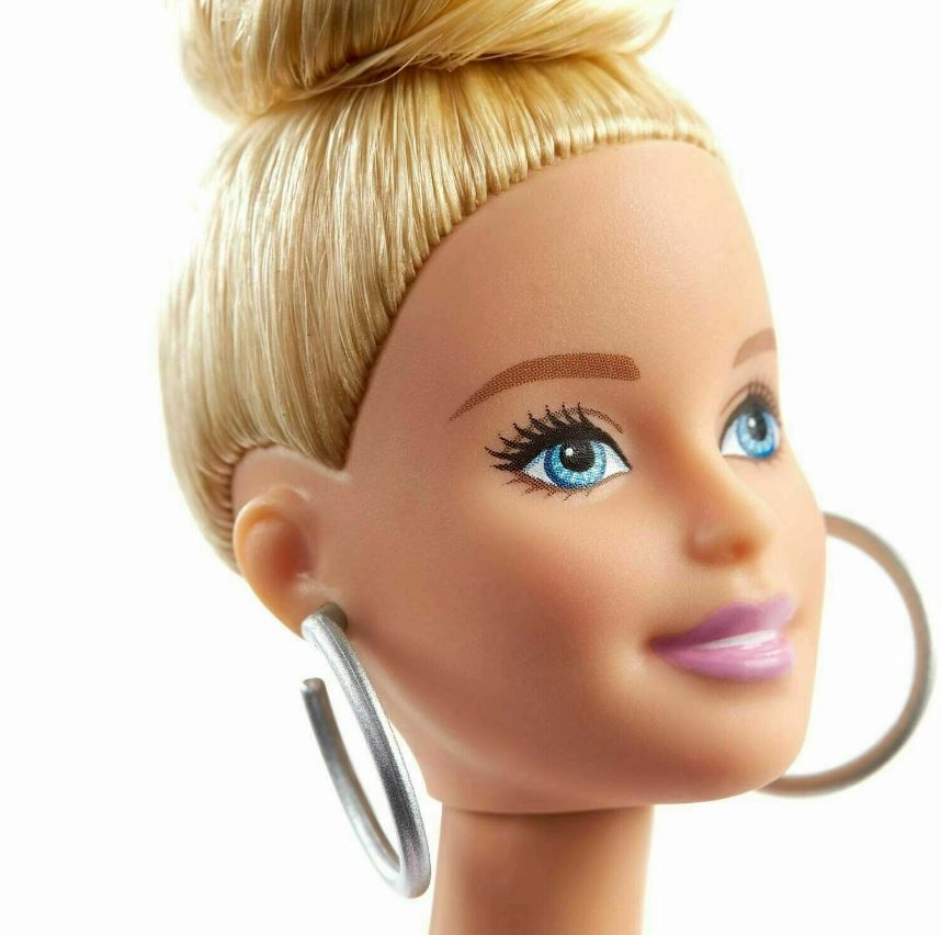 Barbie Fashionista Doll - 142 Plaid Dress