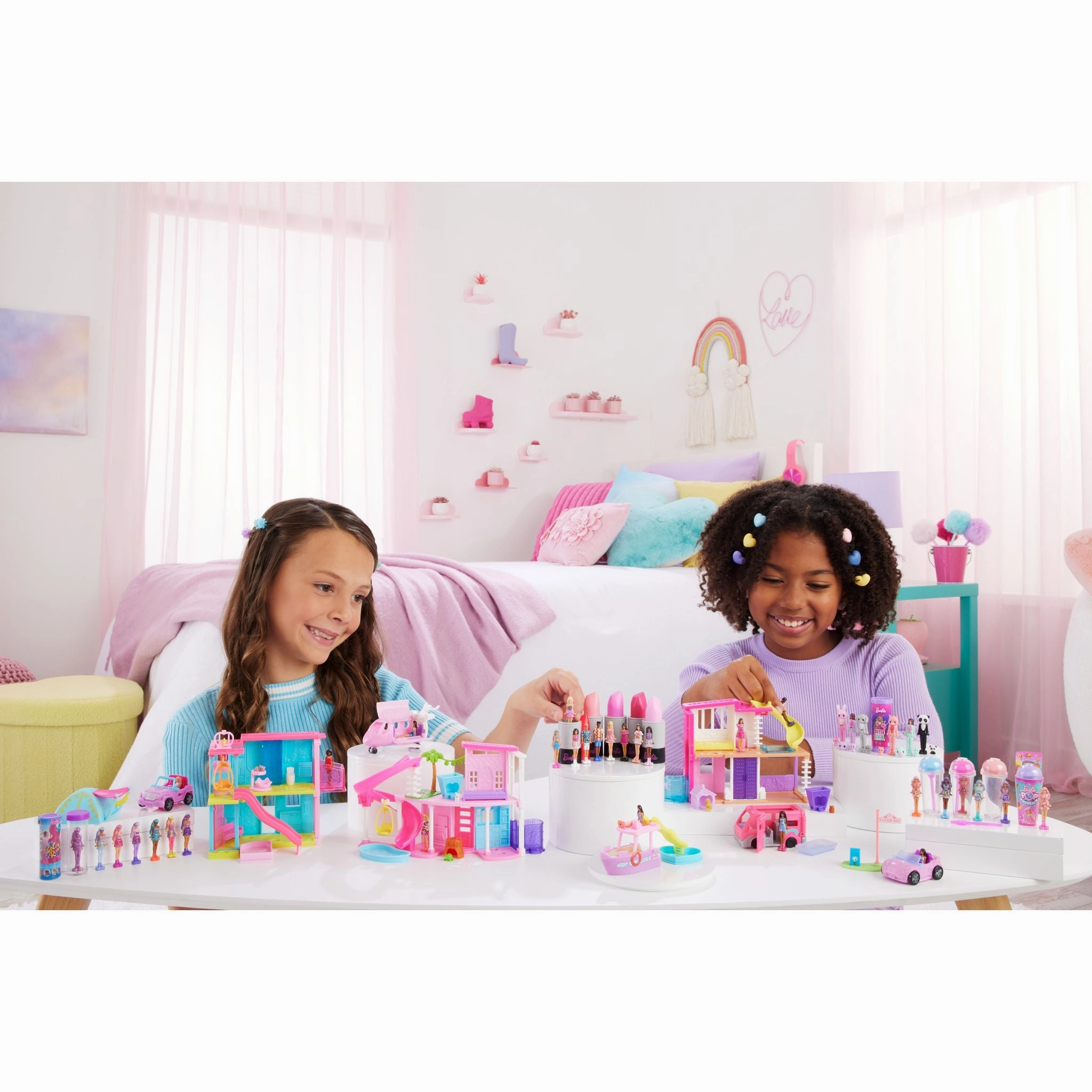 Barbie Mini Barbieland Color-Changing Dreamcamper