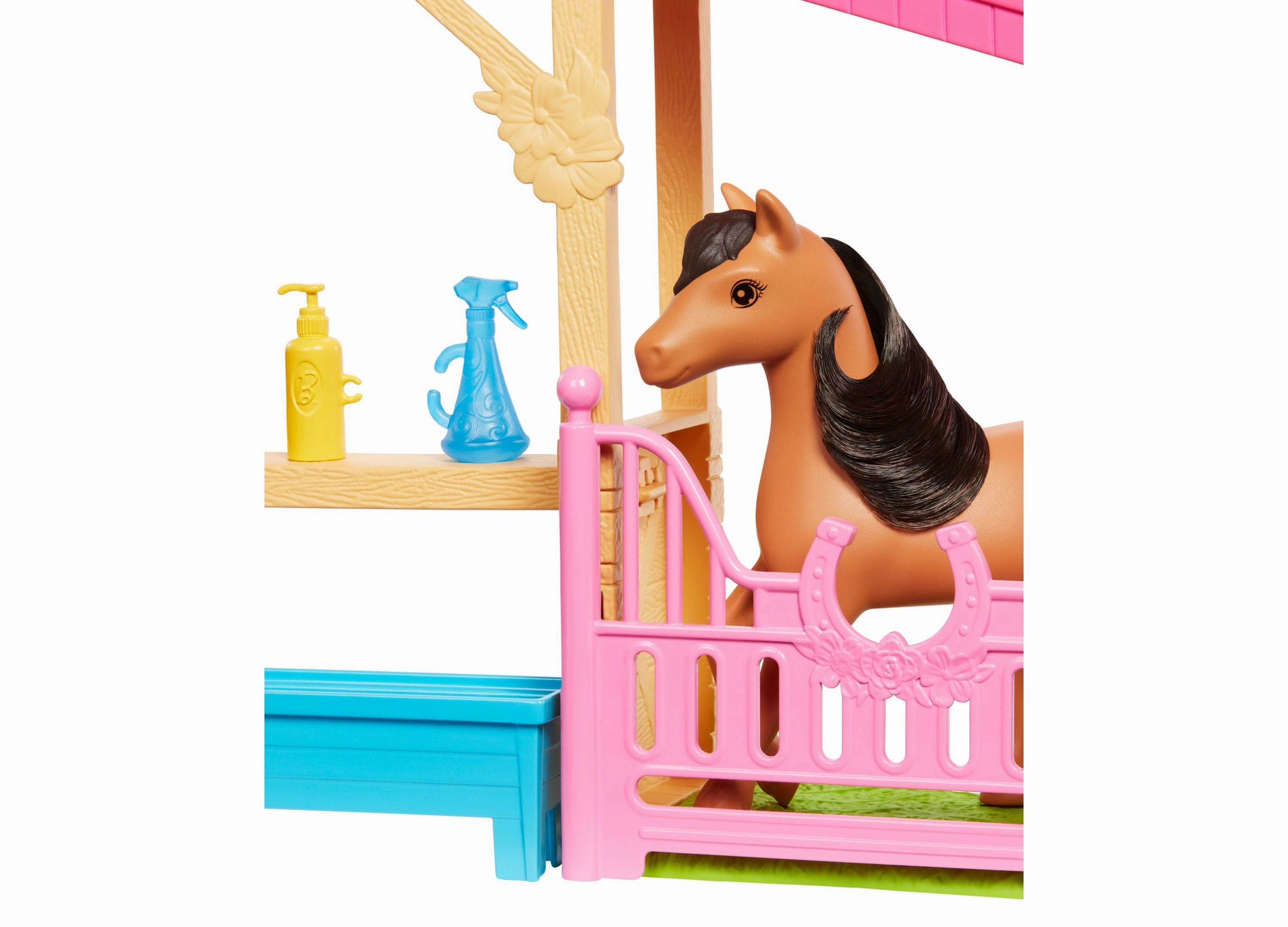 Barbie Mysteries: Renee and The Great Horse Chase Stable Playset
