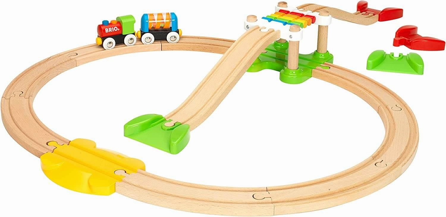Brio My First Railway 33727 Beginner Pack Train Set for Ages 18M & Up
