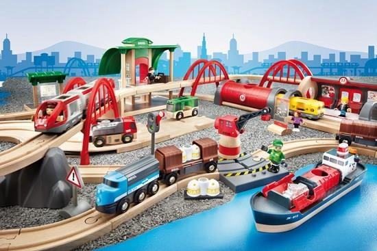 Brio World 33052 Deluxe Railway Train Set with Storage Box for Ages 3 