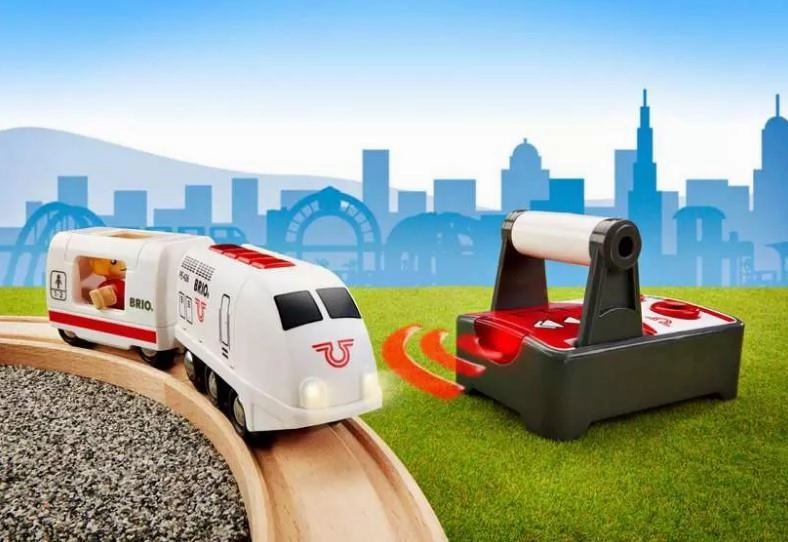 Brio World 33510 Remote Control Travel Train & Controller for Ages 3 