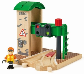 Brio World 33674 Signal Station Train Set Accessory for Ages 3 and Up