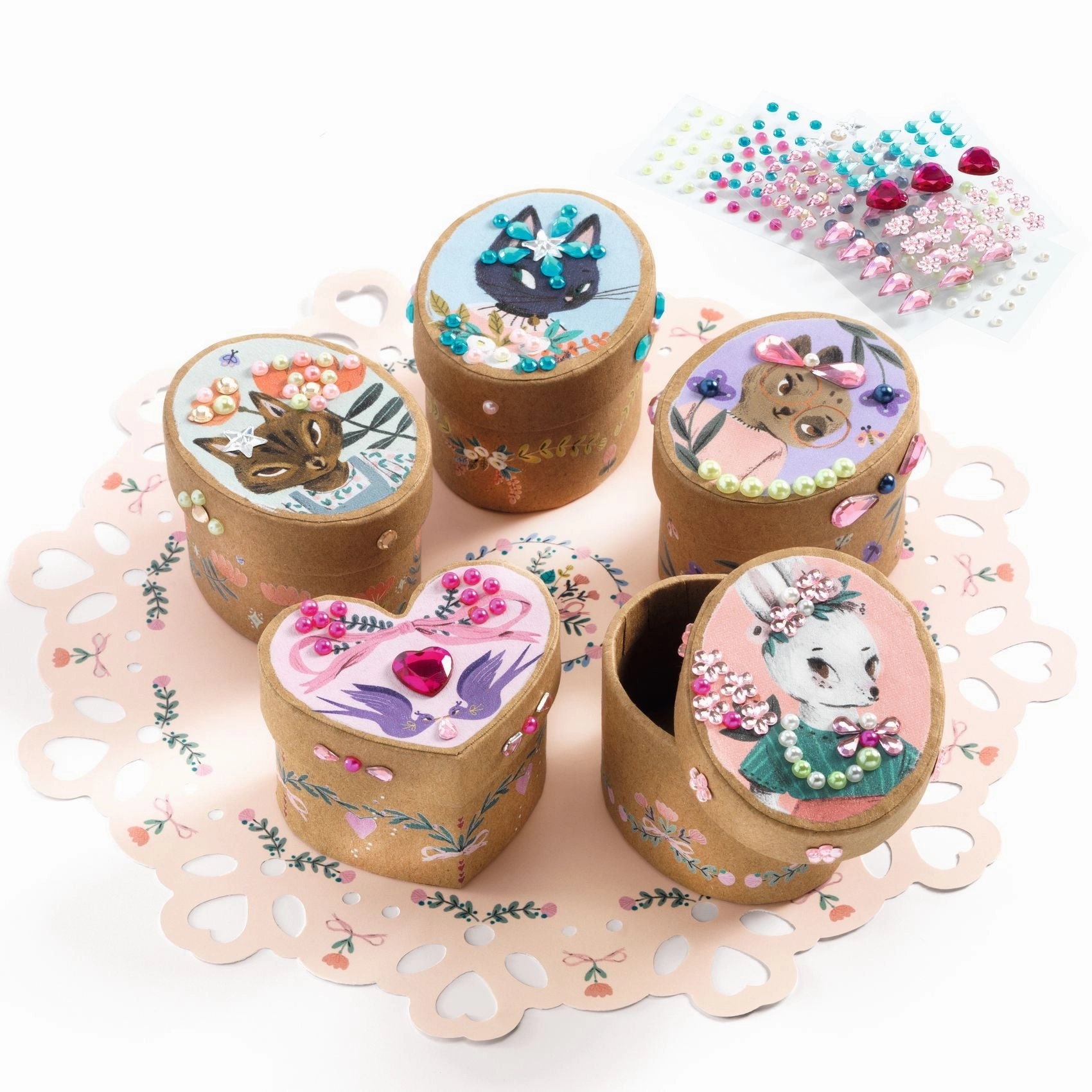 Djeco Do it Yourself Decorate 5 Mini Boxes Craft Kit for Ages 6 and Up