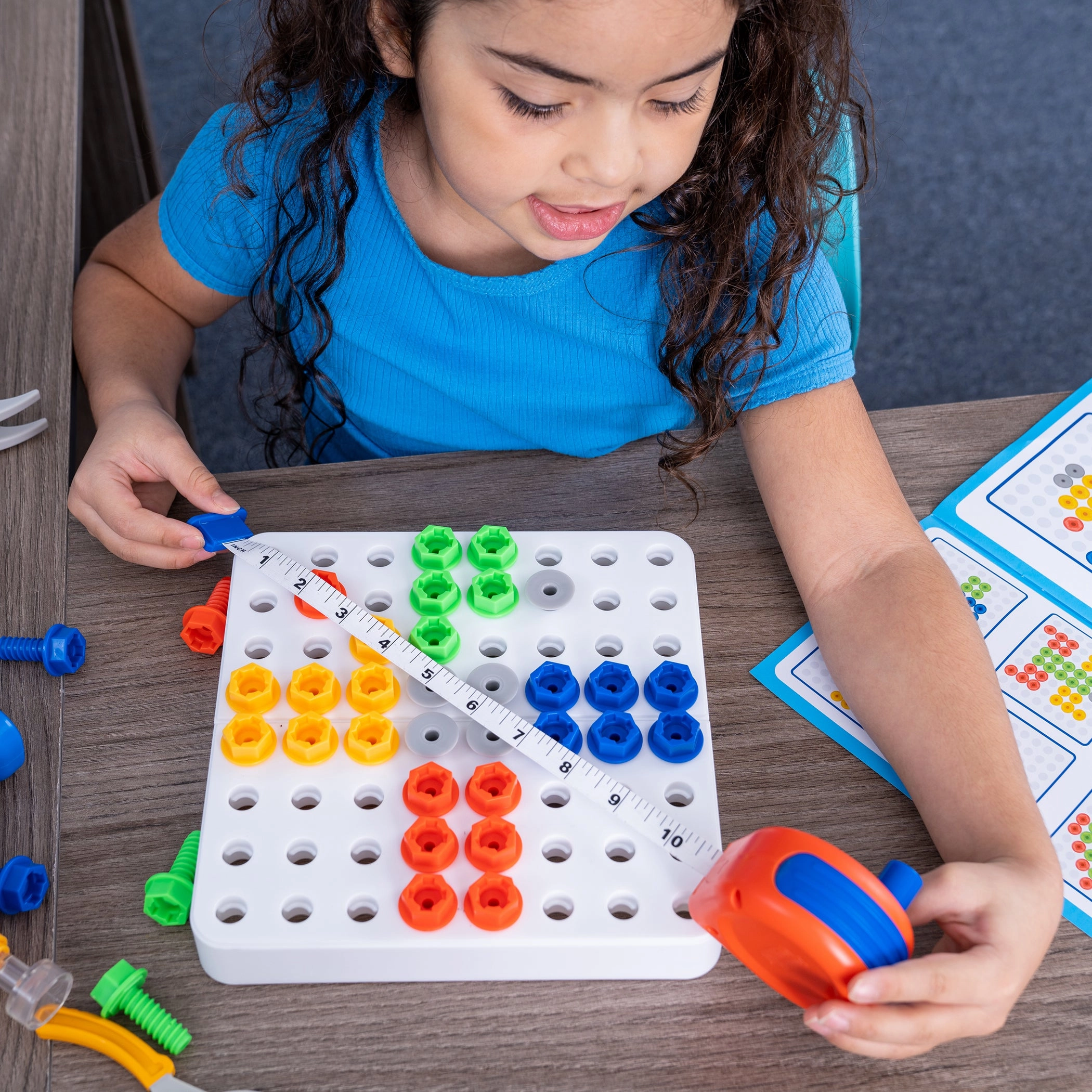Educ Educational Insights Design & Drill Toolbox - Vibrant STEM Toy Kit