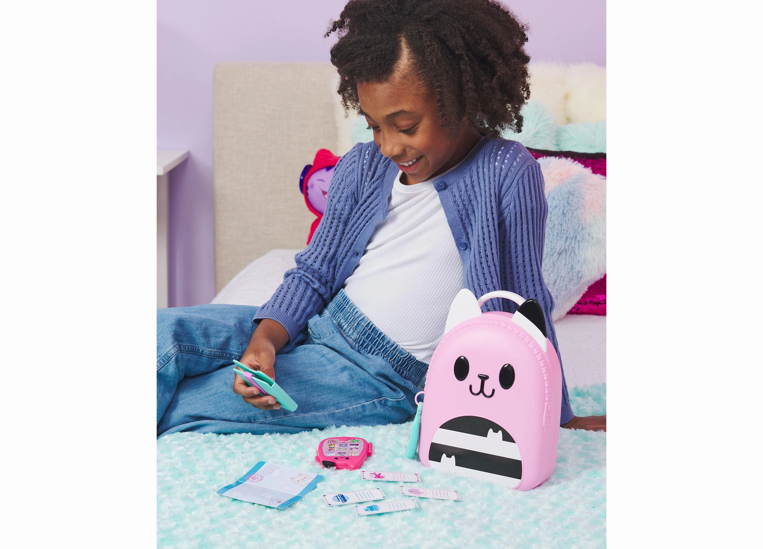 Gabby's Dollhouse 11-Piece On-The-Go Travel Set - Pretend Play Adventure