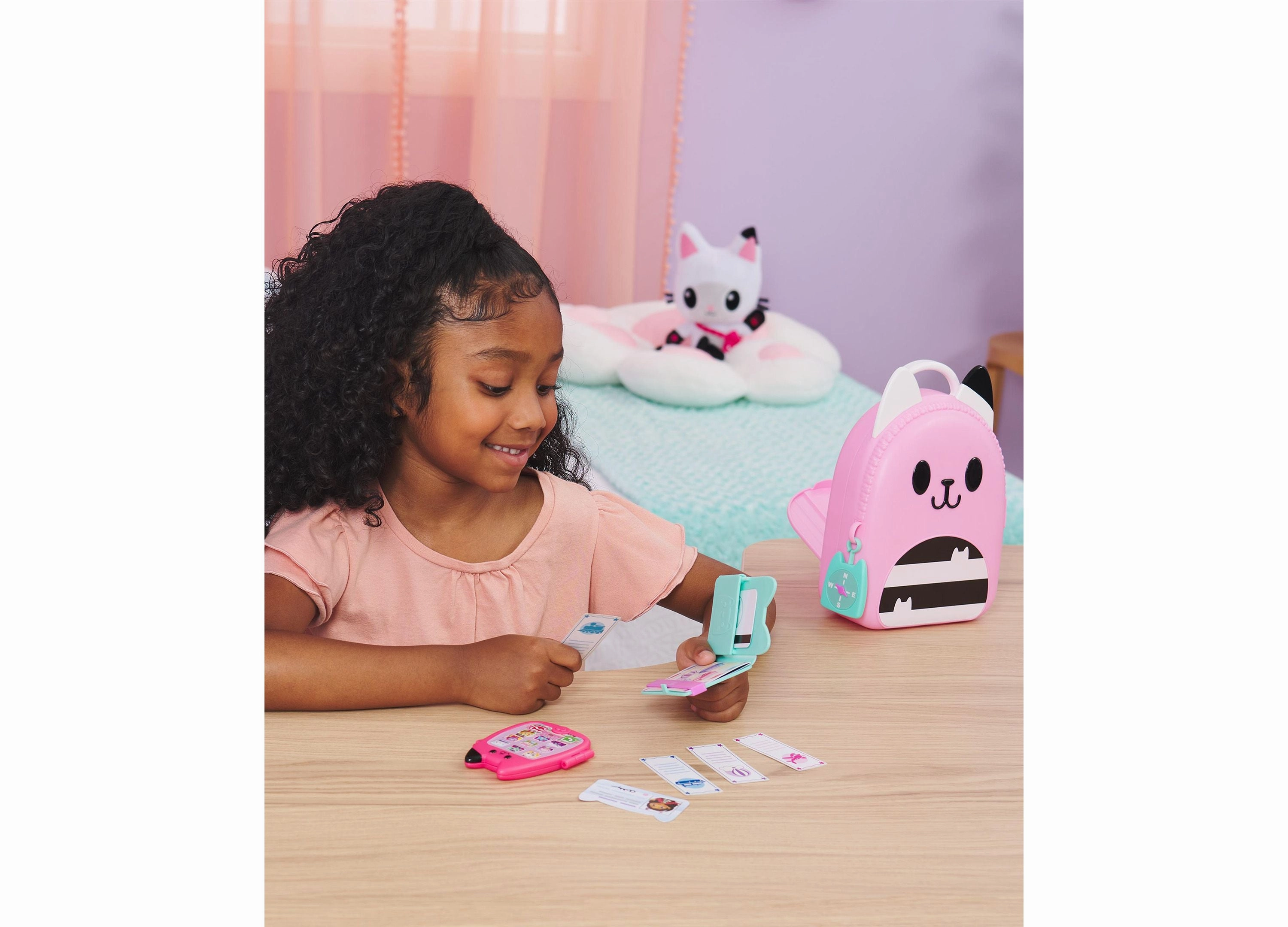 Gabby's Dollhouse 11-Piece On-The-Go Travel Set - Pretend Play Adventure