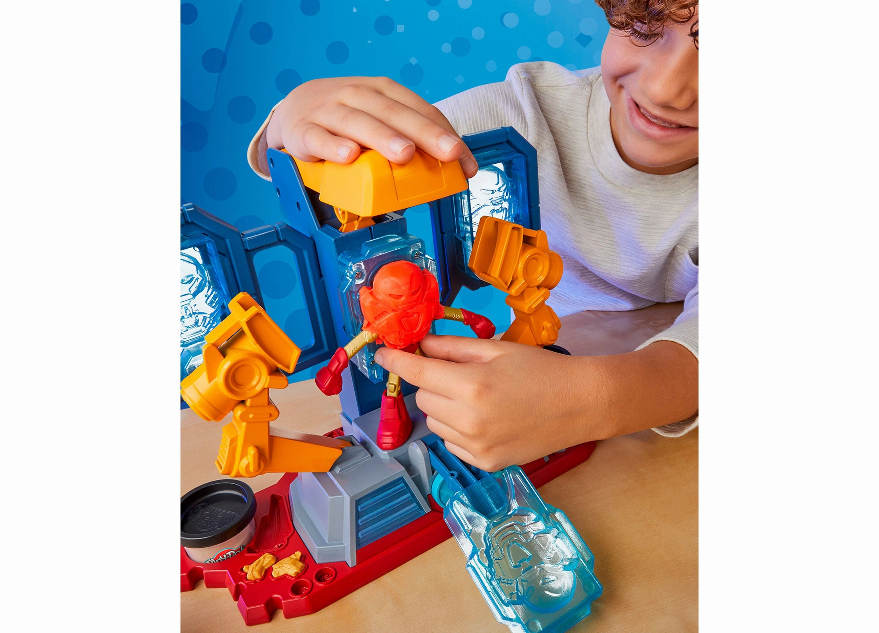Hasbro Play-Doh Marvel Iron Man Armor Maker Action Playset