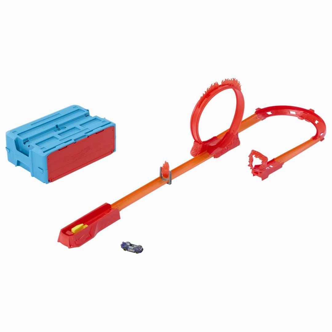 Hot Wheels Fire-themed Track Building Set with Track Set And 1 Hot Wheels Car for Ages 4 