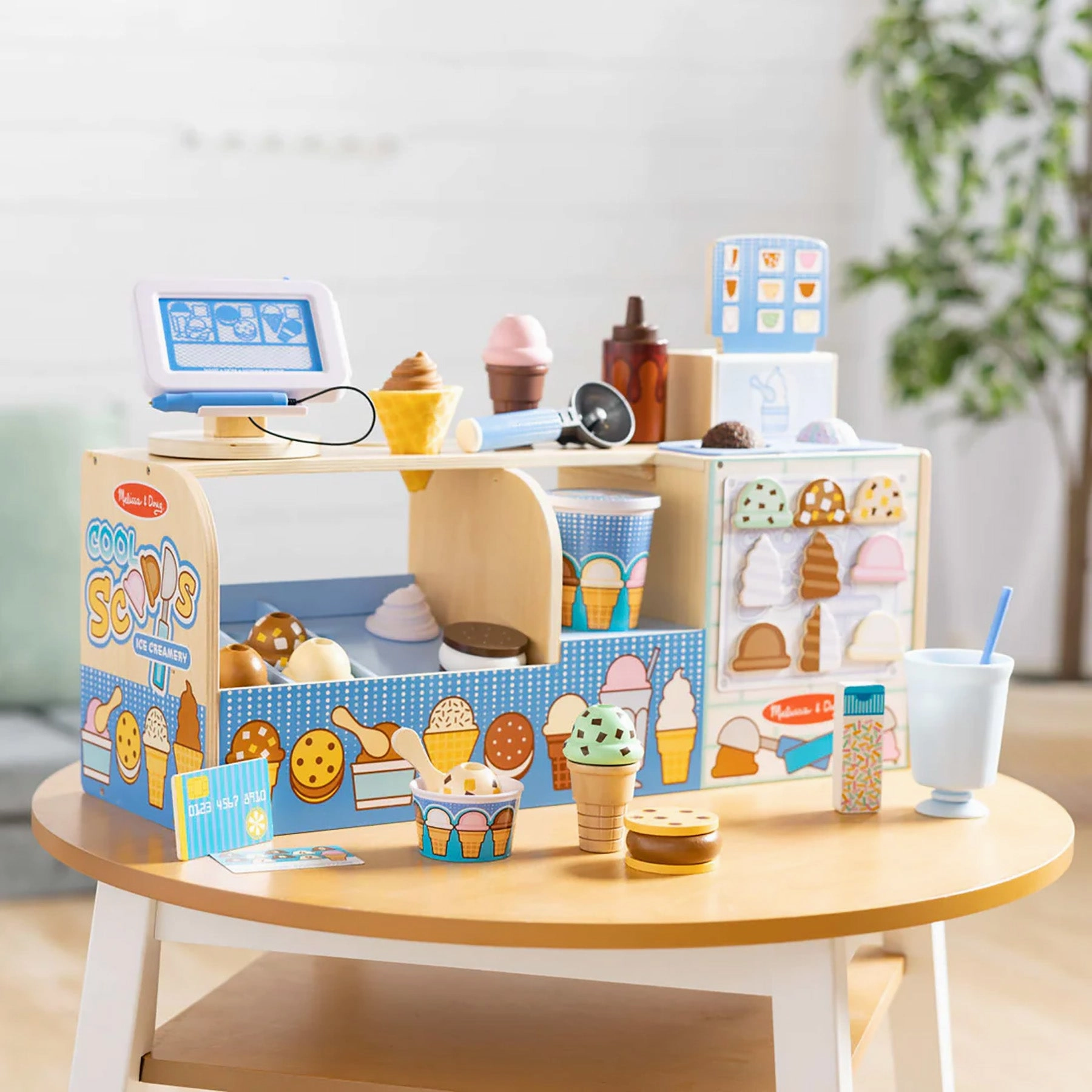 Melissa & Doug Cool Scoops Ice Creamery Playset