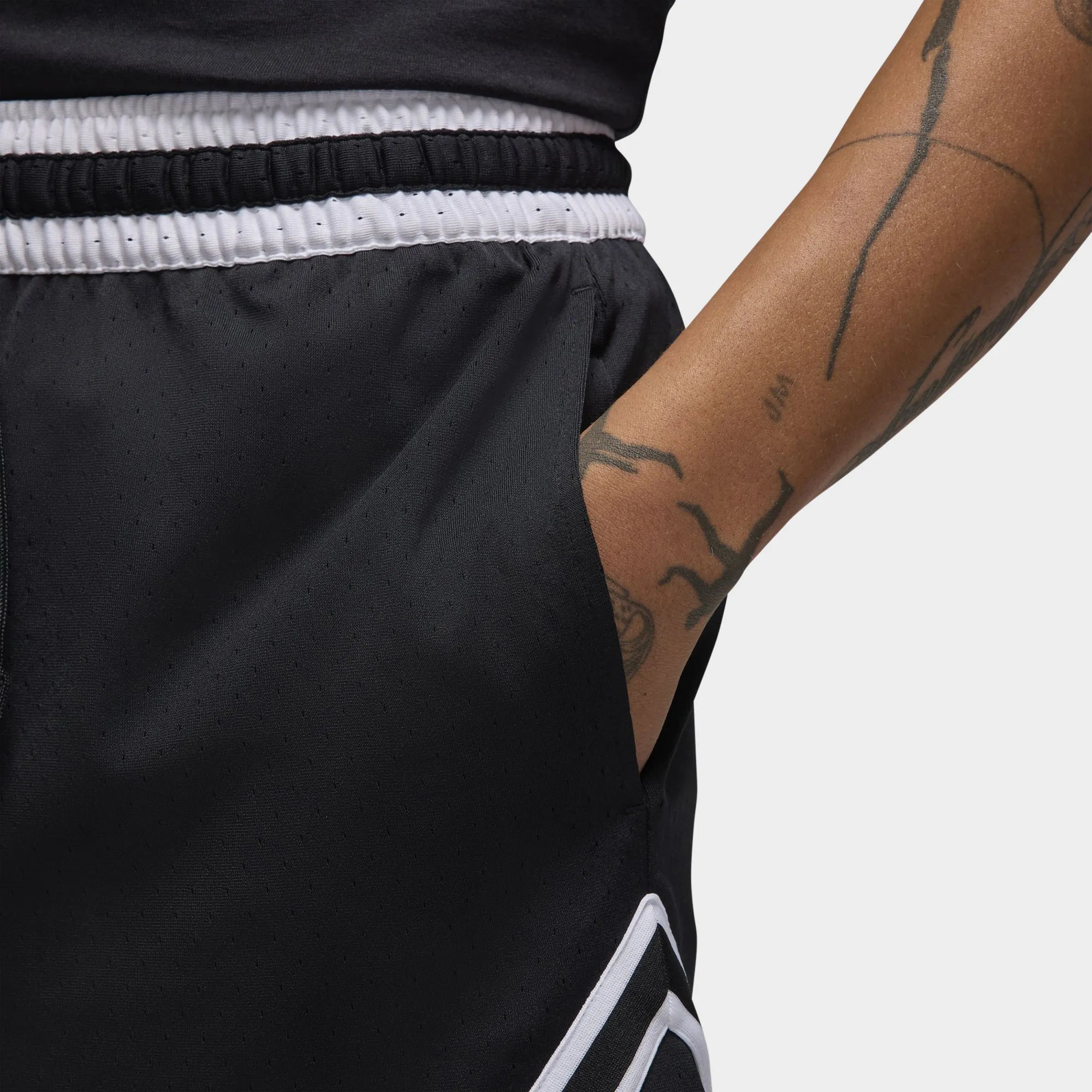 Mens Jordan Jordan Dri-FIT Mesh Diamond Shorts Black / White - White