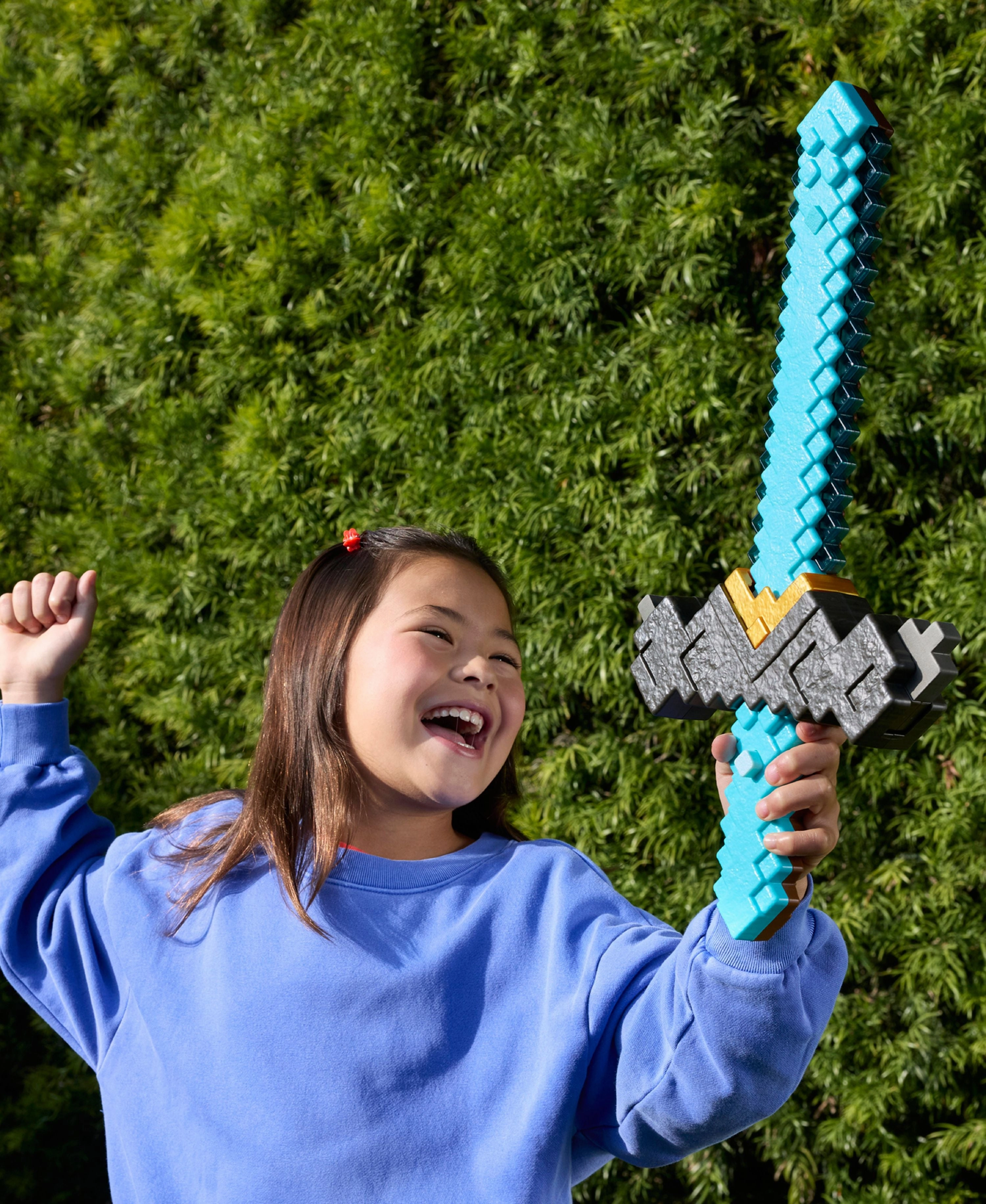 Minecraft Movie Edition - Click & Switch 2-in-1 Sword and Pickaxe