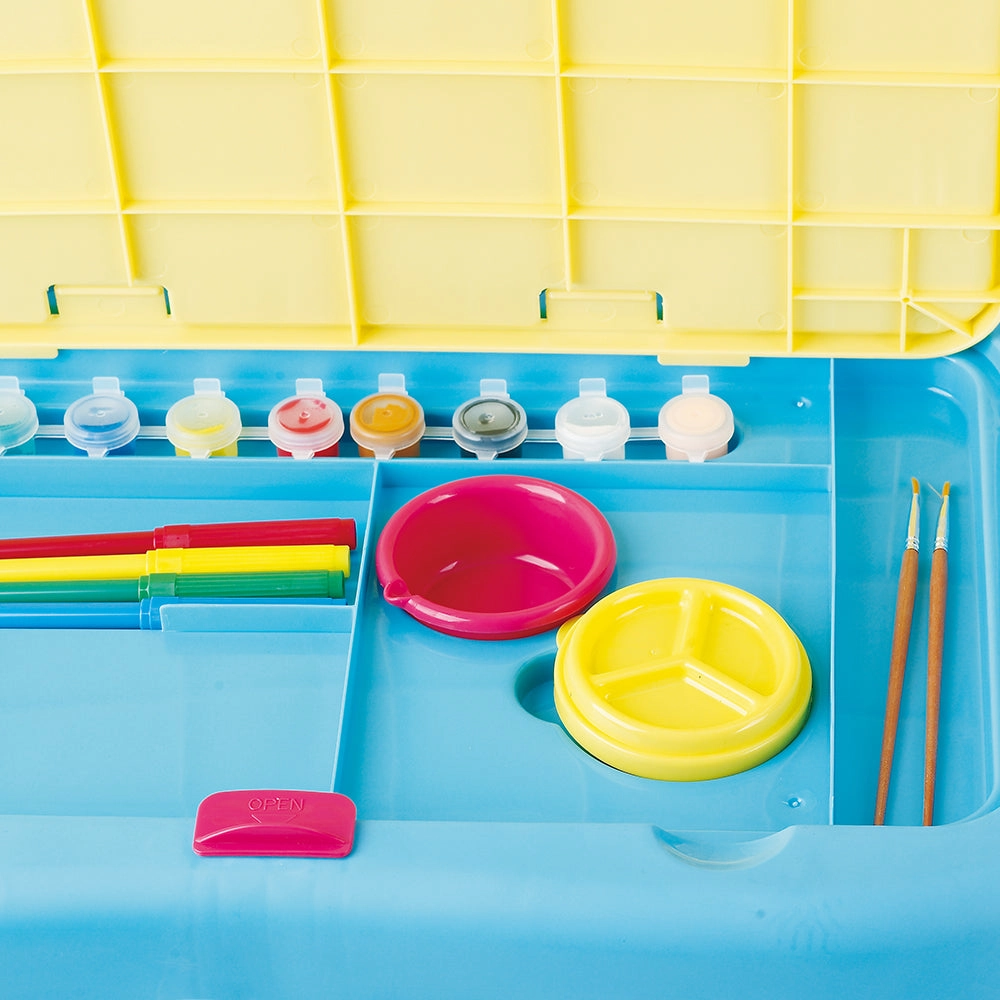 Playgo Toys Ent. Ltd. Draw & Carry Desk 19 Pieces