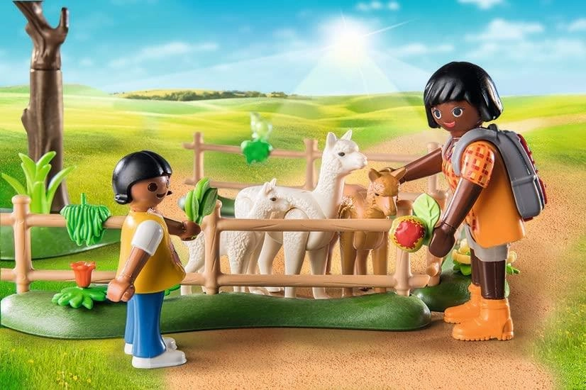 Playmobil Country 71251 Alpaca Hike Playset for Children Ages 4 and Up