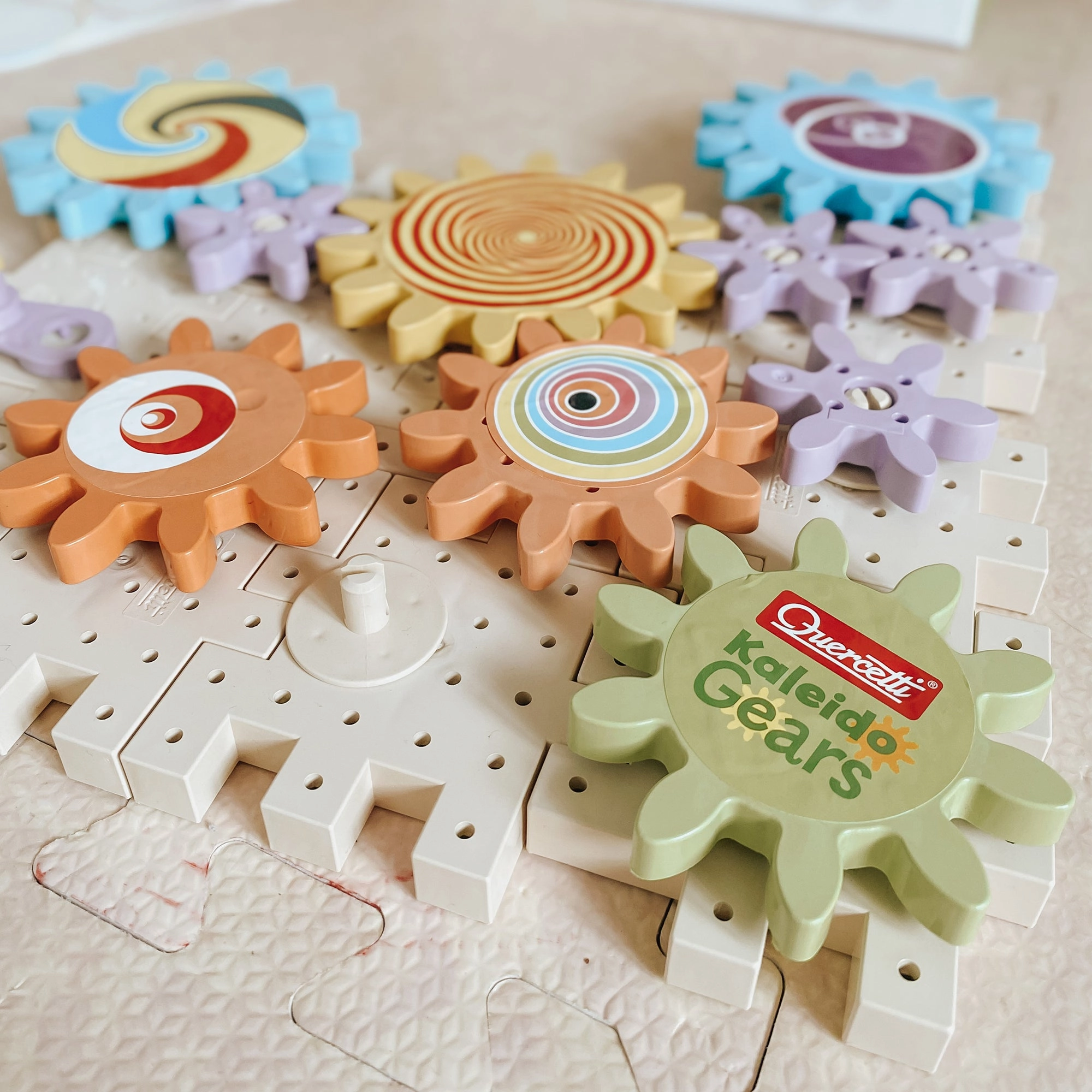 Quercetti PlayEco  Kaleido Gears - 38pc Colorful STEM Gear Playset
