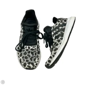 Shoes Athletic By Adidas In Black & White, Size: 7.5