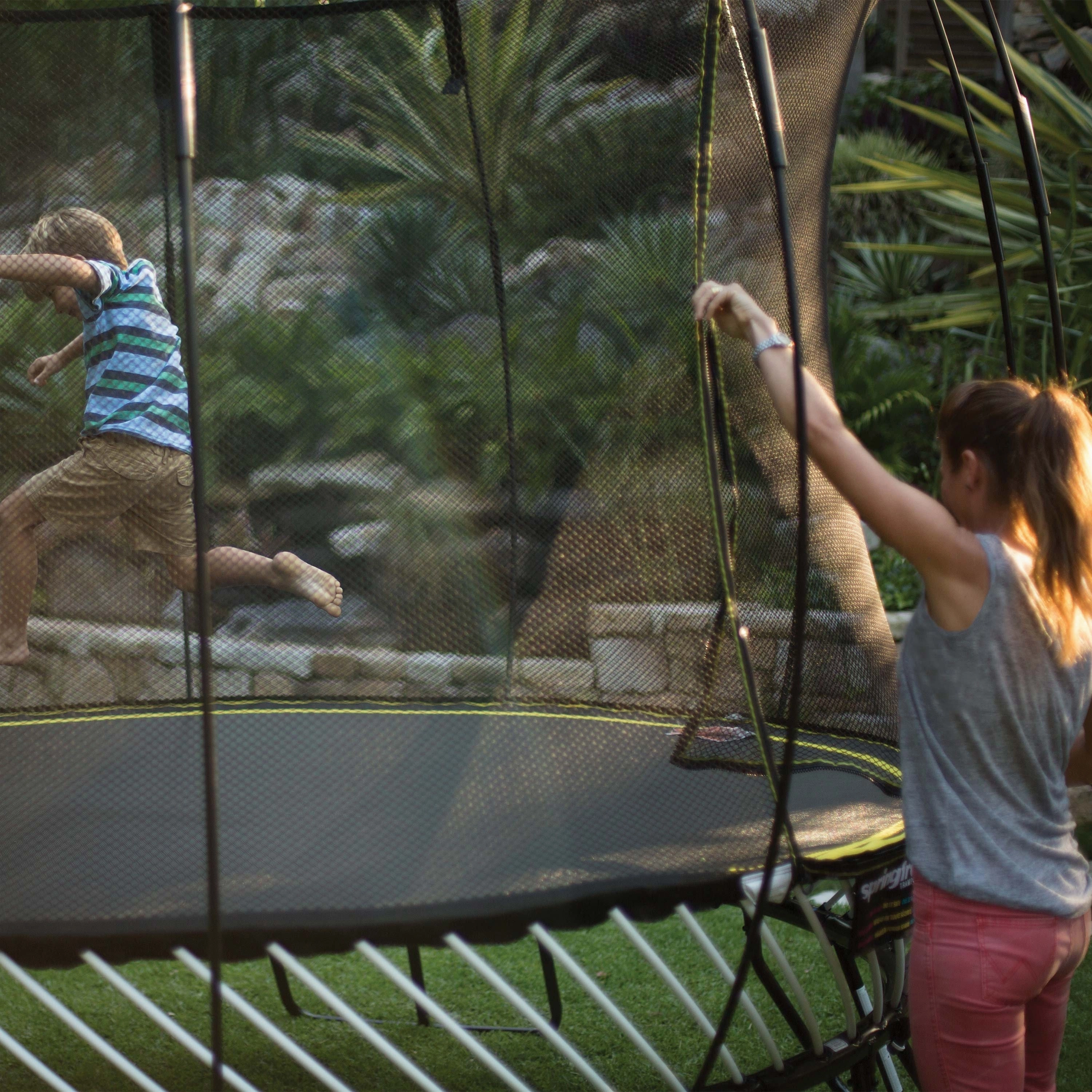 Springfree Medium Oval Trampoline With Enclosure - Outdoor Trampoline Activity Toy