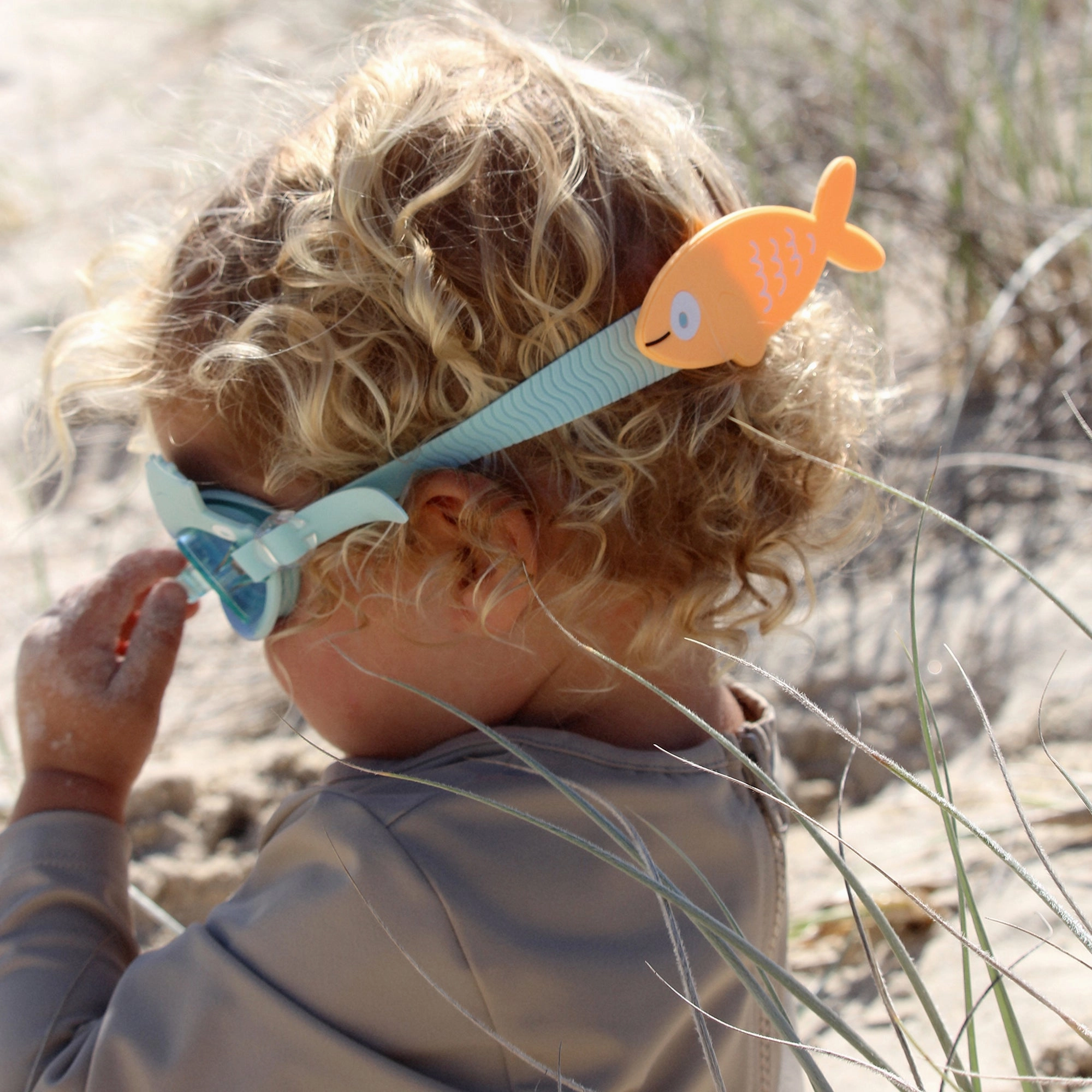 Sunnylife Aqua Blue Finn the Fish Kids Swim Goggles - One Size