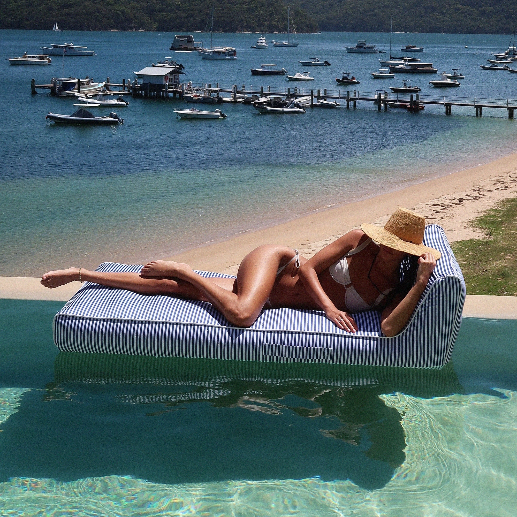 Sunnylife Luxe Lie-On Lounger - Le Weekend Navy - Inflatable Pool Float with Removable Cover
