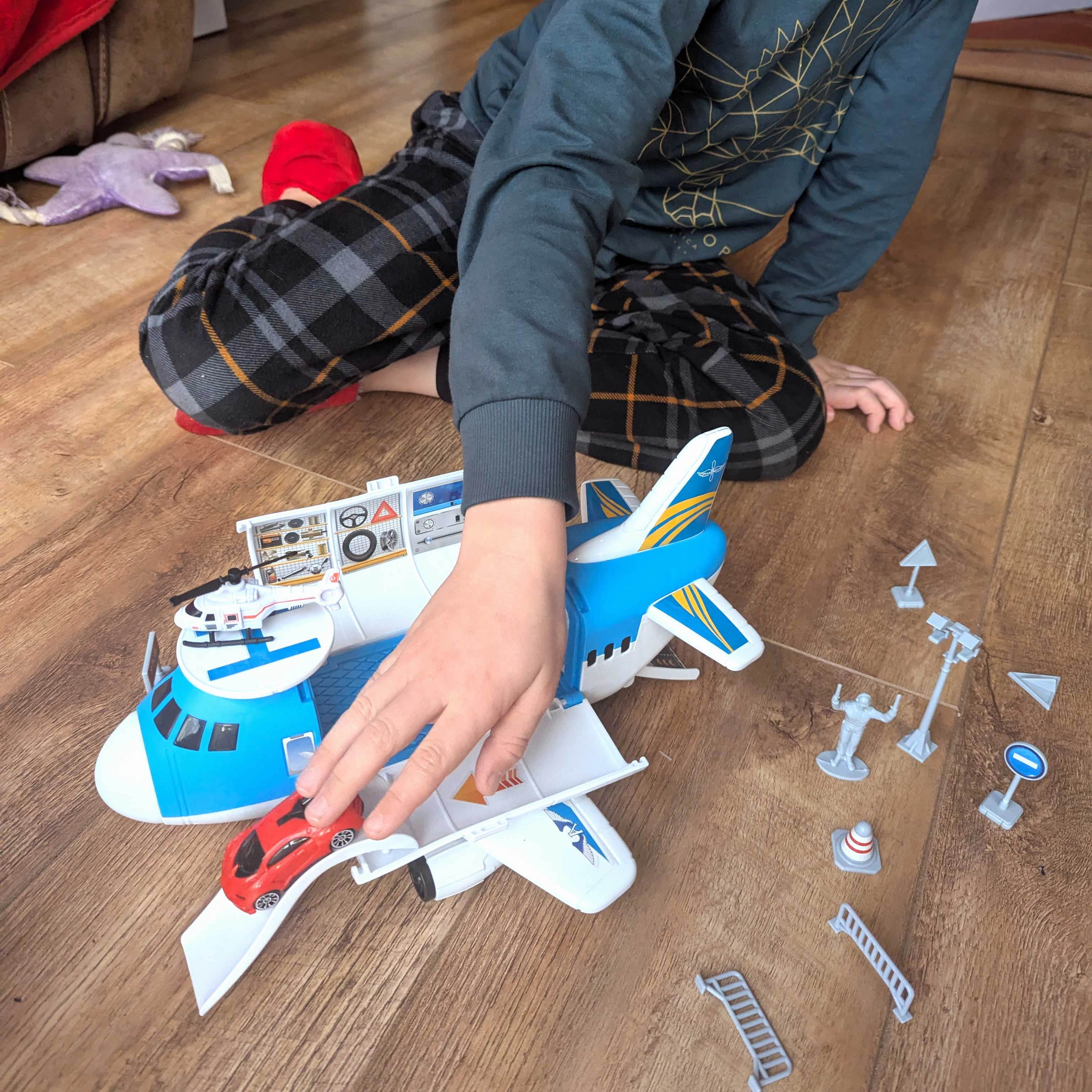 Teamsterz Aeroplane Transporter - Includes 16 Accessories