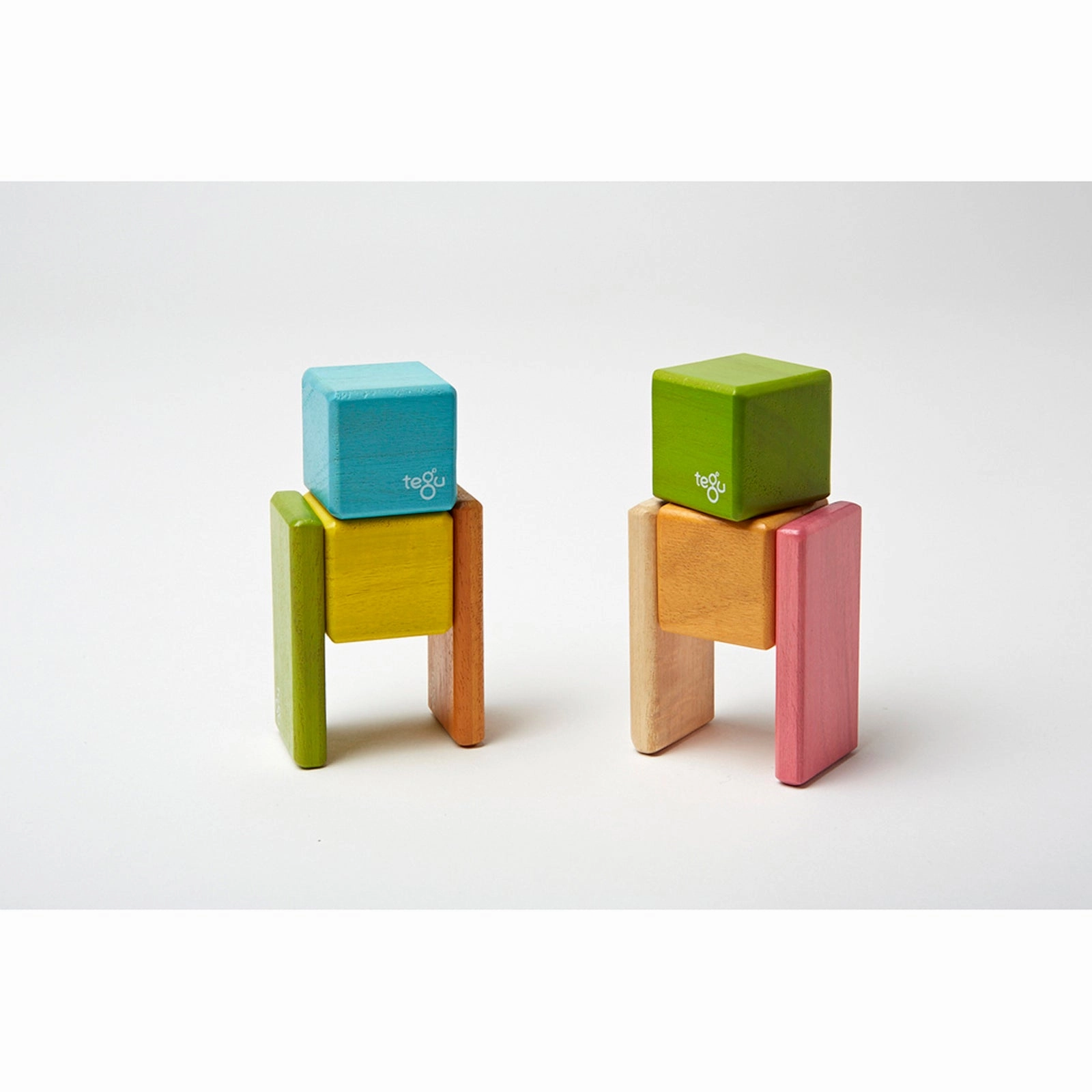 Tegu 8-Piece Magnetic Wooden Block Set - Pocket Pouch, Tints