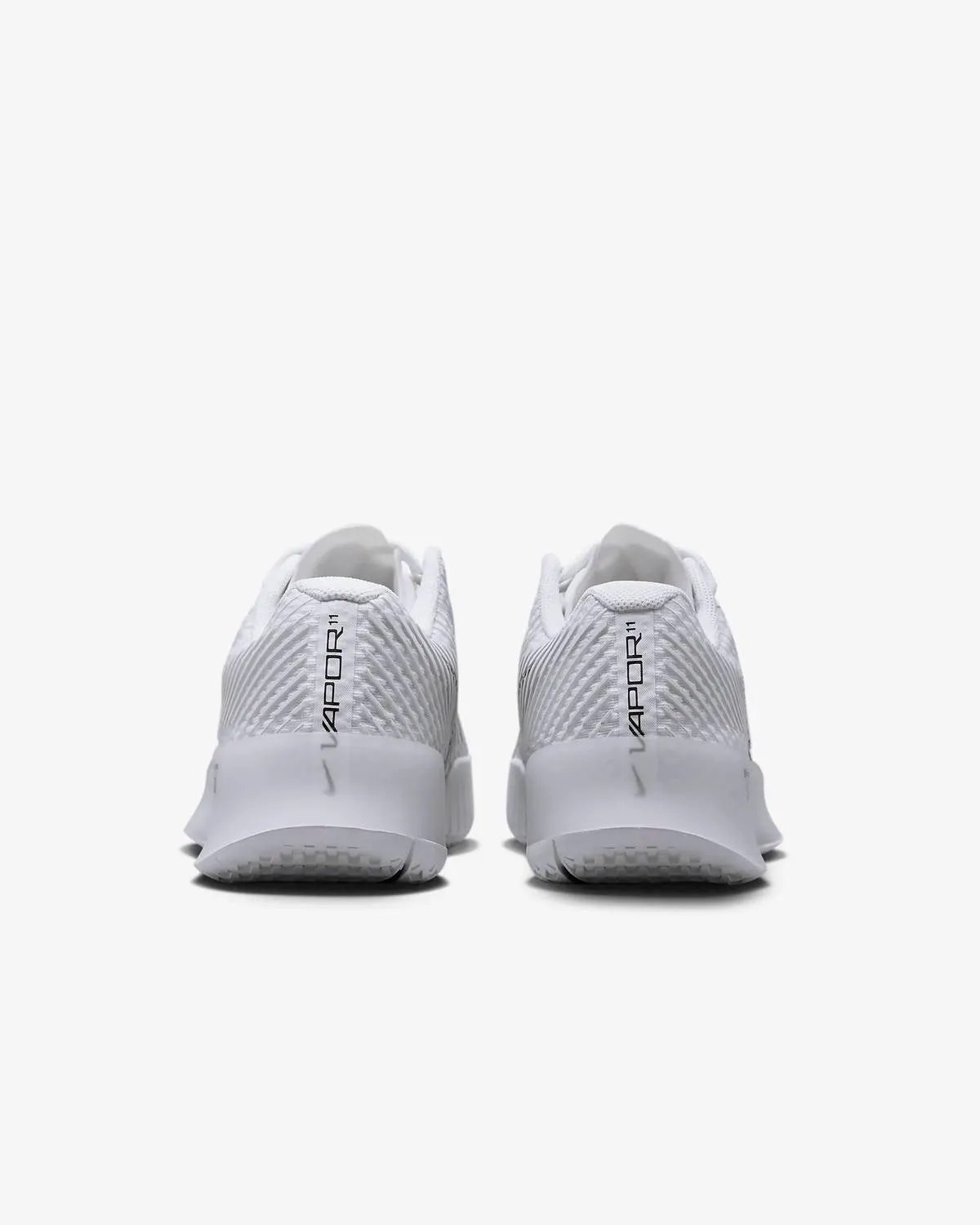 Women's Court Air Zoom Vapor 11 Sneaker In White