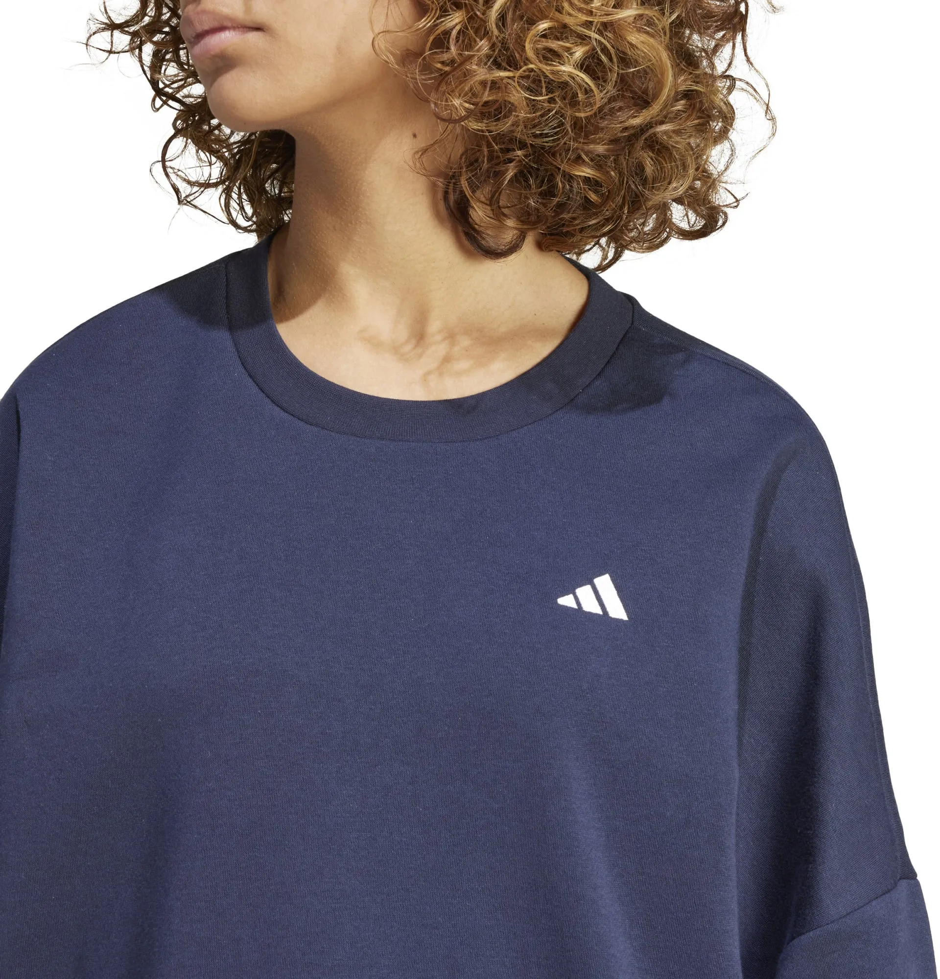 Women's Essentials Small Logo Feel Cozy Sweatshirt