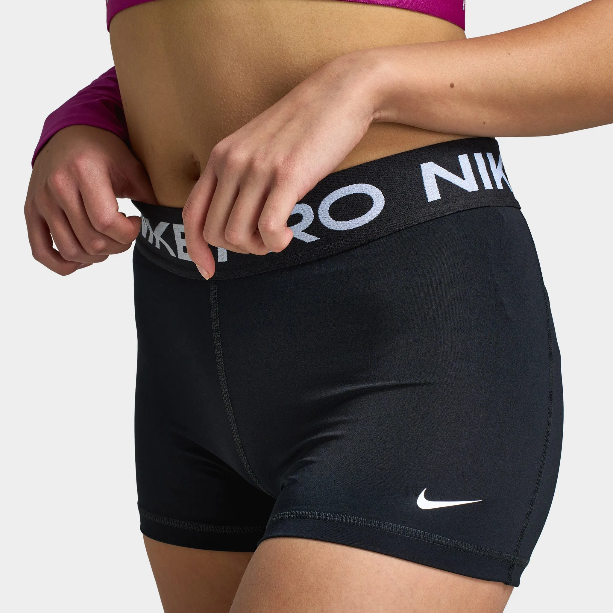 Womens Nike Nike Pro Women's 3" Shorts / Black