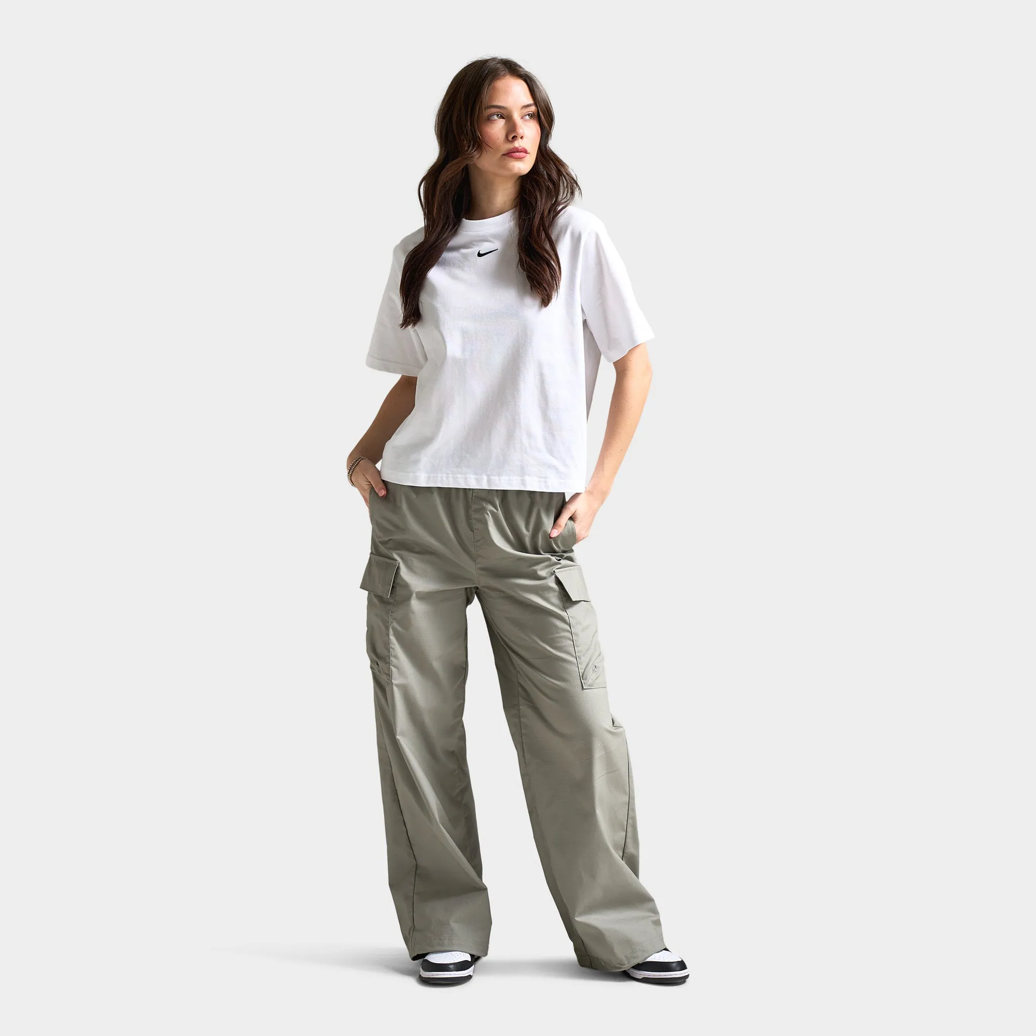 Womens Nike Nike Sportswear Women's Essential Boxy T-Shirt White / Black