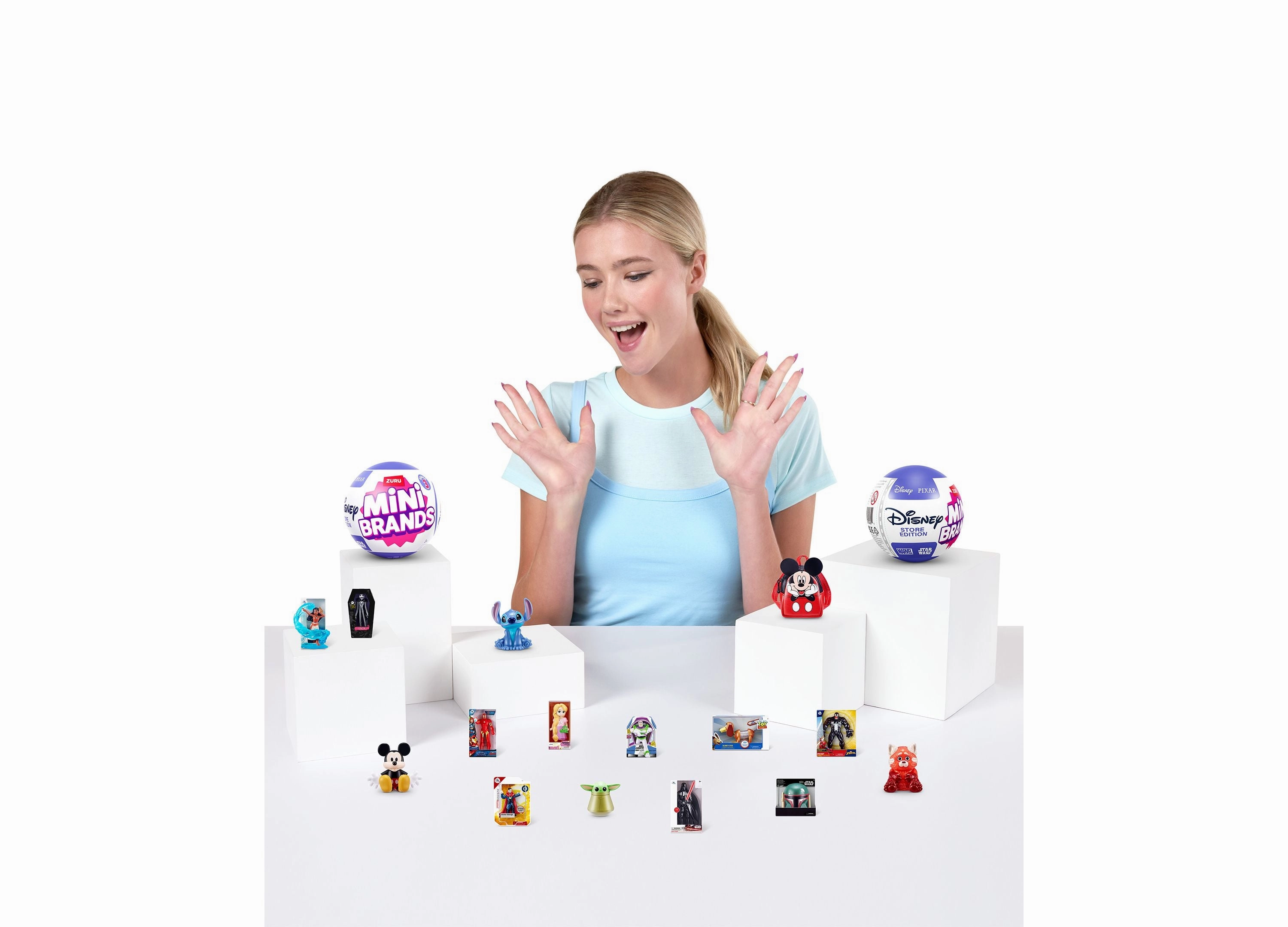 ZURU Mini Brands Disney Series 1 Mystery Blind Pack (Colors/Styles May Vary)